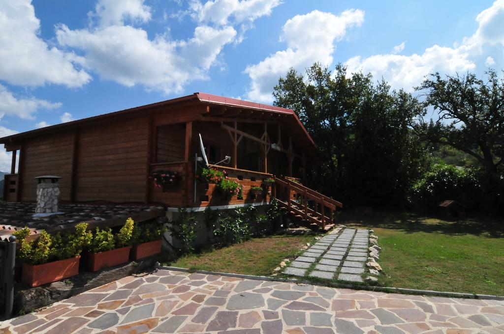 Chalet Dei Parchi Saracinesco Exterior photo