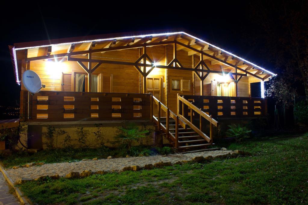 Chalet Dei Parchi Saracinesco Exterior photo